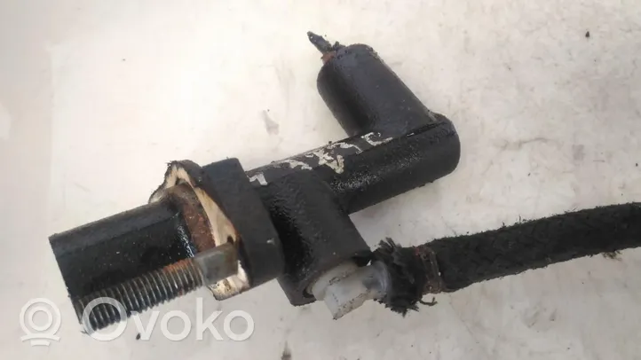 Mazda 323 Główny cylinder sprzęgła 