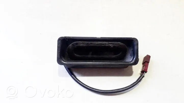 BMW 5 E60 E61 Tailgate opening switch 8168035