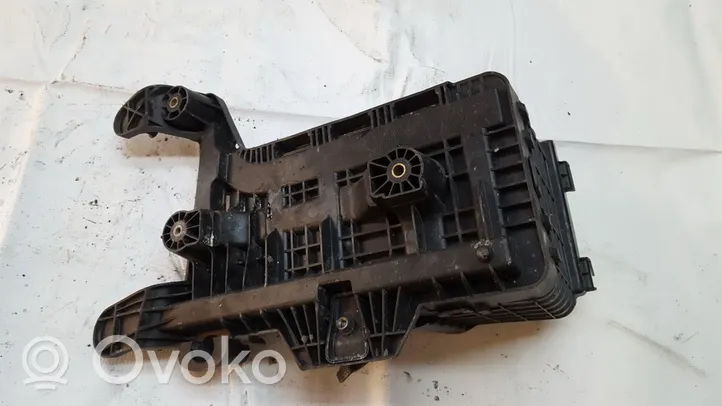 Volkswagen Touran I Vassoio scatola della batteria 1k0915333b