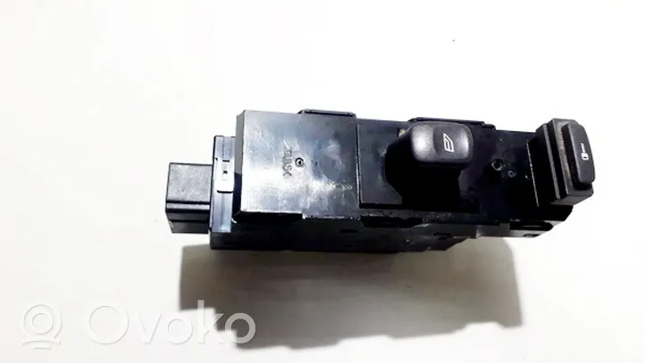 Volvo S80 Electric window control switch 8651328