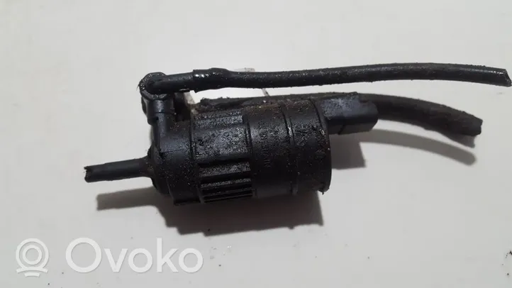 Renault Laguna I Windscreen/windshield washer pump 7700430702