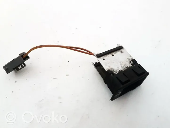 Volvo 460 Interruttore di regolazione dell’illuminazione del quadro 574601