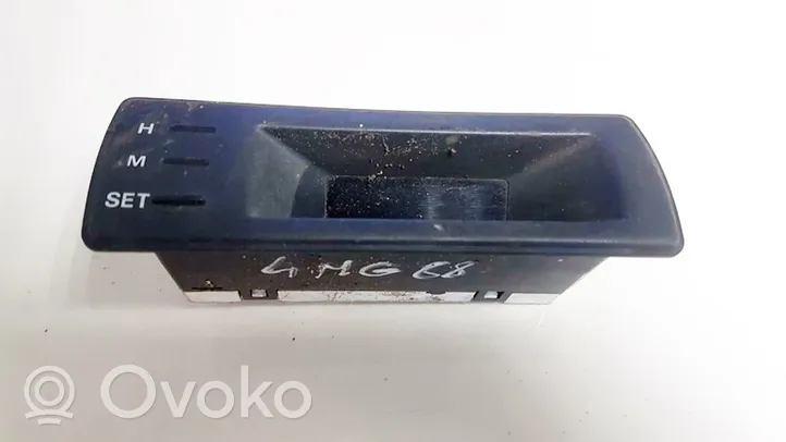 Mitsubishi Galant Eterna Monitori/näyttö/pieni näyttö mb521560