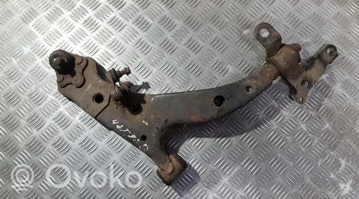 Toyota Corolla E100 Fourchette, bras de suspension inférieur avant 