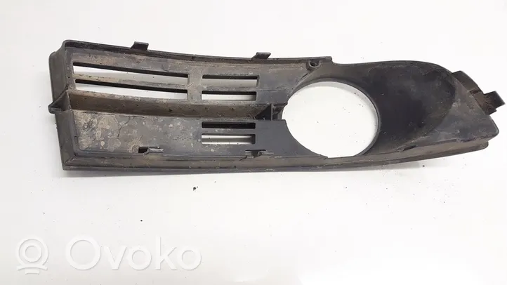 Volkswagen Touran I Etupuskurin alempi jäähdytinsäleikkö 1t0853665