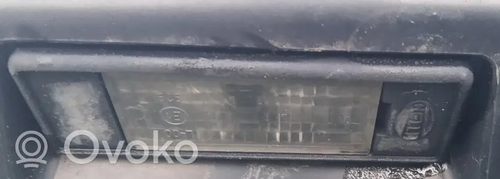 Peugeot 406 Lampa oświetlenia tylnej tablicy rejestracyjnej 