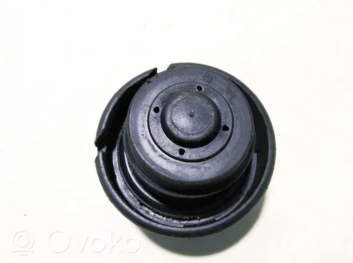 Audi A4 S4 B5 8D Tappo del serbatoio del carburante 1h0201553b