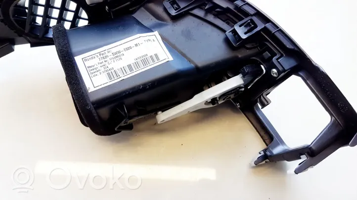 Honda CR-V Dysze / Kratki środkowego nawiewu deski rozdzielczej 77630SWWE020M1