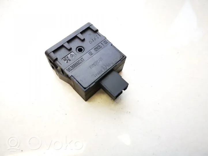 Peugeot 307 Interruptor de control de altura del faro delantero 96366692xt