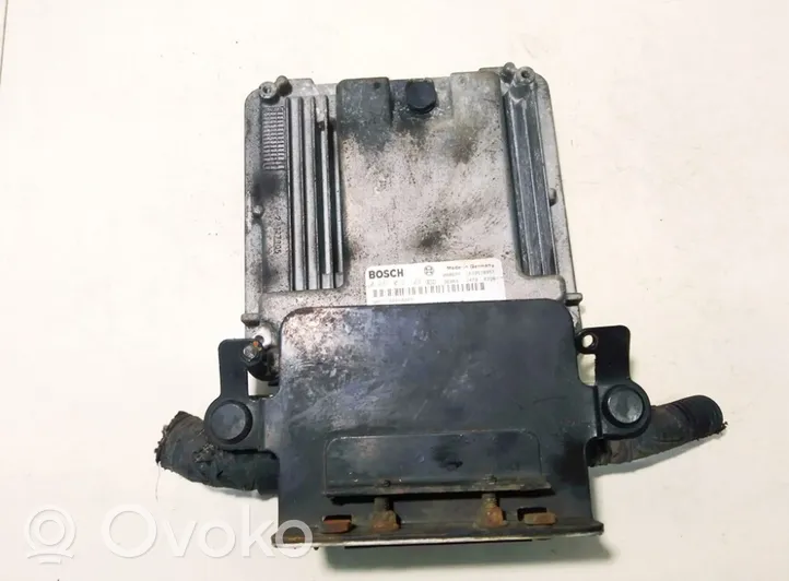 Dodge Caliber Calculateur moteur ECU 0281012129