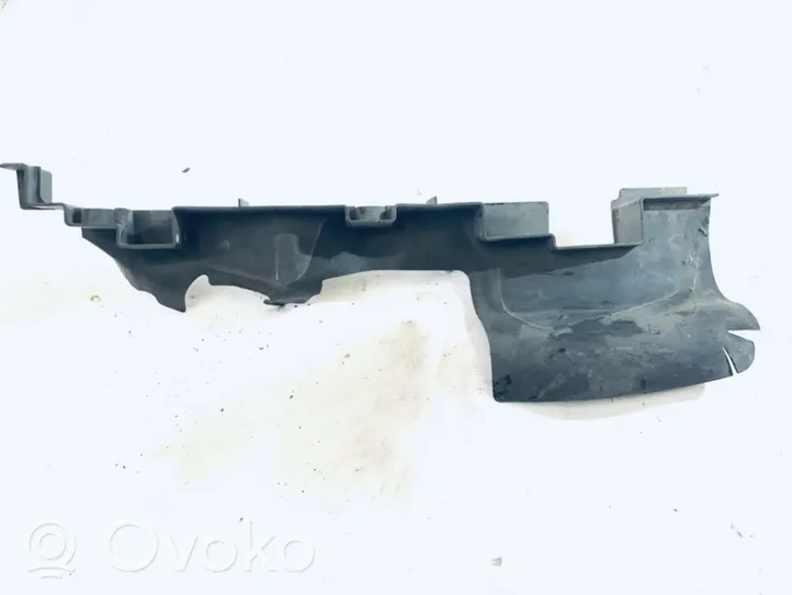 Audi A4 S4 B6 8E 8H Oro paėmimo kanalo detalė (-ės) 8E0121284Q