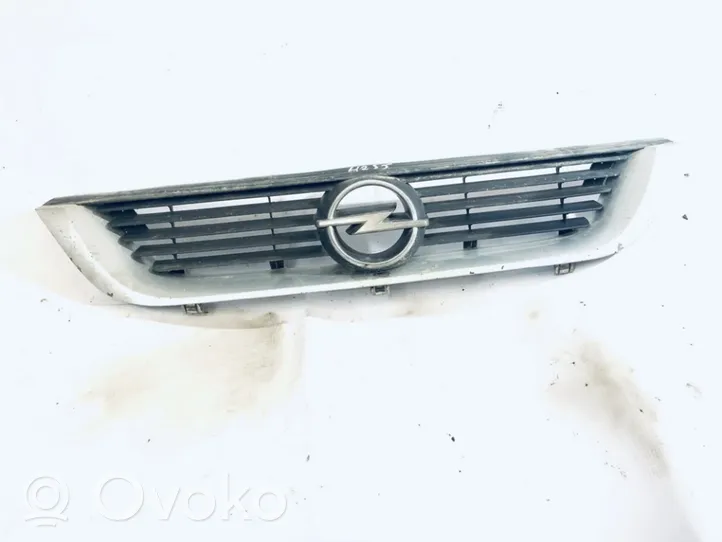 Opel Vectra B Etusäleikkö 90568226