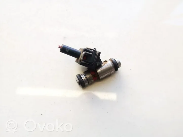 Volkswagen Golf IV Fuel injector 036031c