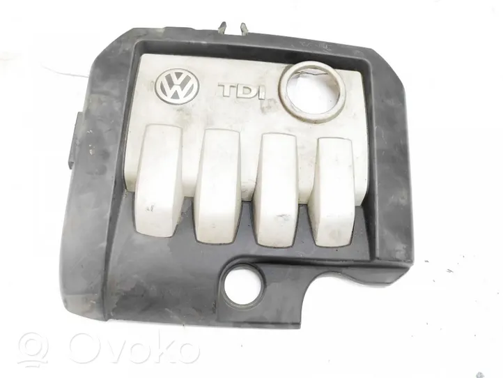 Volkswagen Golf V Couvercle cache moteur 03G103925AN