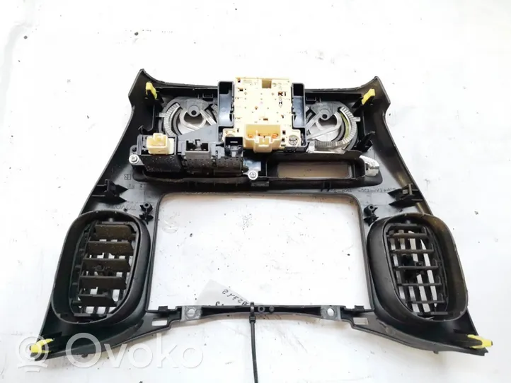 Toyota Yaris Verso Panel klimatyzacji 17591797013