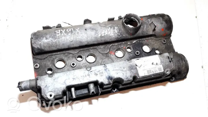 Opel Corsa B Rocker cam cover 