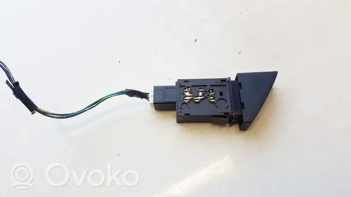 Mazda 6 Interrupteur feux de détresse GS1D66H0A