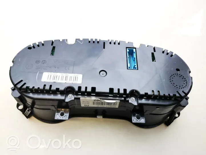 Volkswagen Jetta VI Speedometer (instrument cluster) 5c6920962