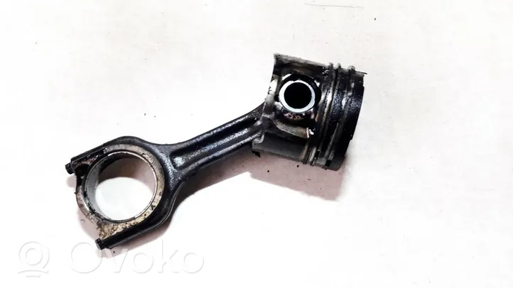 Peugeot 307 Piston avec bielle 619