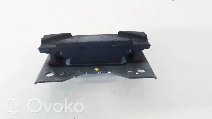 Honda CR-V Engine mount bracket 