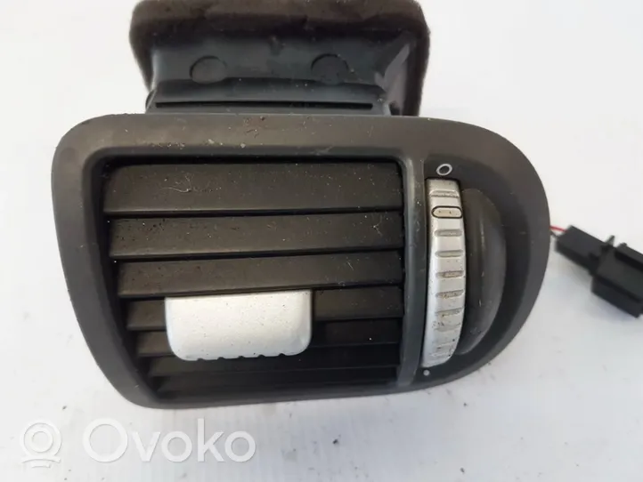 Porsche Cayenne (9PA) Griglia di ventilazione centrale cruscotto 7L5819704A