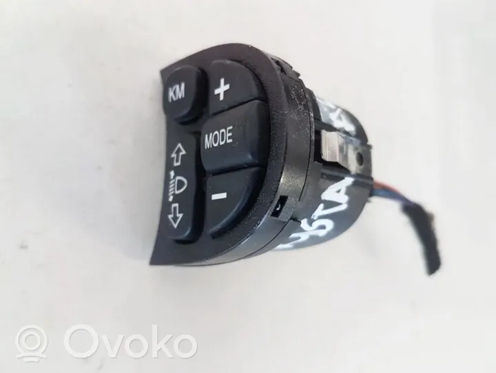 Volvo S70  V70  V70 XC Przełącznik / Przycisk kierownicy 73526023