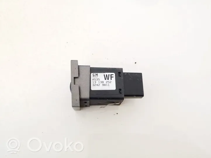 Opel Vectra C Seat heating switch 13138252