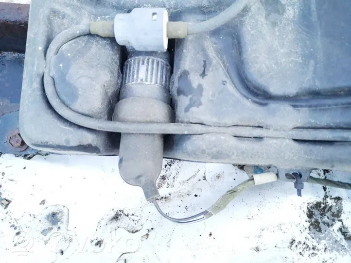 Opel Omega B1 Windscreen/windshield washer pump ft0023935