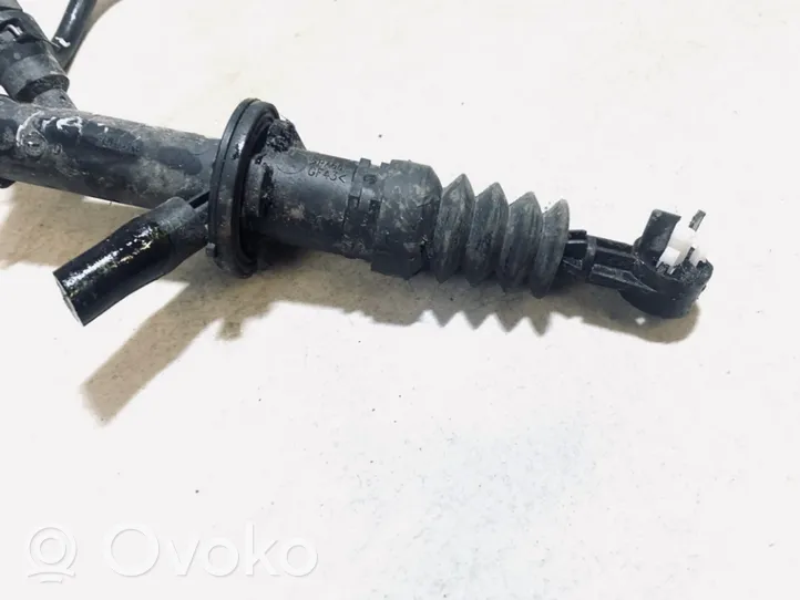 Renault Clio III Główny cylinder sprzęgła 8200436140