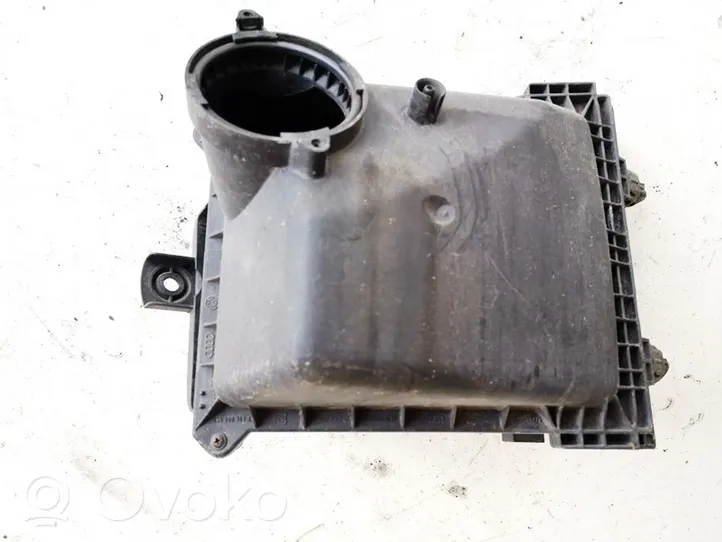 Audi A4 S4 B6 8E 8H Scatola del filtro dell’aria 059133835a