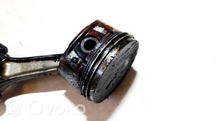 Citroen C3 Piston avec bielle 