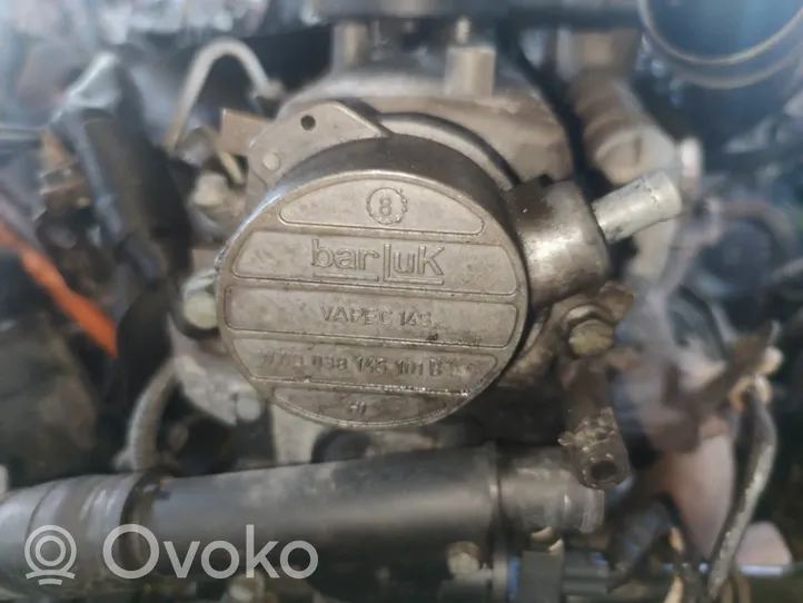 Volkswagen Bora Pompe à vide 038145101b