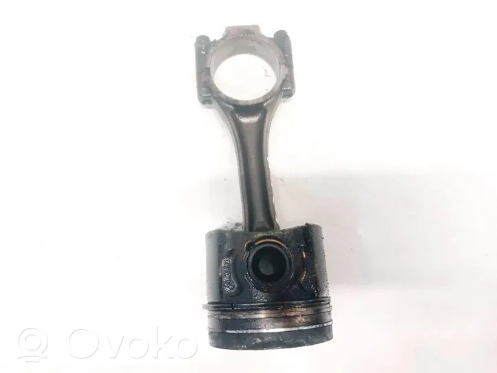 Volkswagen Caddy Piston with connecting rod 