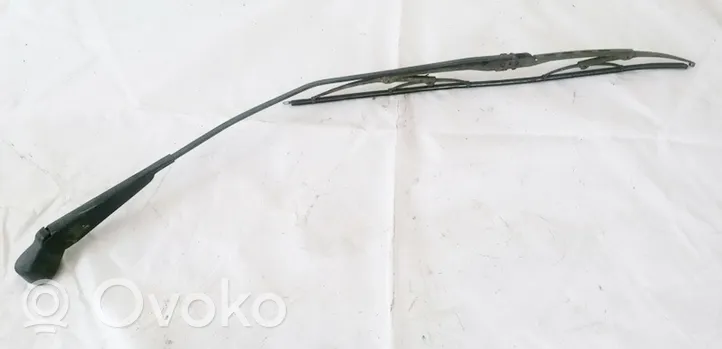Opel Vectra A Front wiper blade arm 90504978