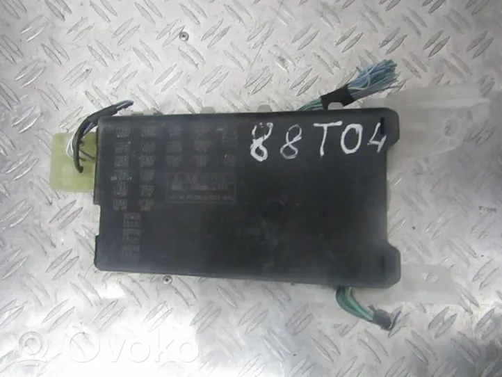 Toyota Corolla E120 E130 Module confort 8264113050