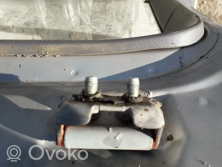 Mazda 626 Tailgate/trunk/boot hinge 