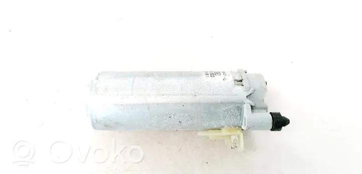 Mercedes-Benz CLS C219 Seat adjustment motor 0130002622