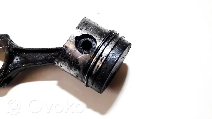 Volkswagen Transporter - Caravelle T3 Piston with connecting rod 068a