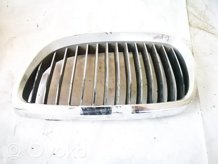 BMW 3 E90 E91 Atrapa chłodnicy / Grill 22405910