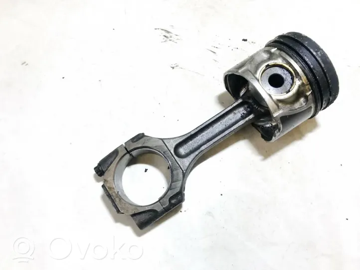 Hyundai Santa Fe Piston with connecting rod a2ed