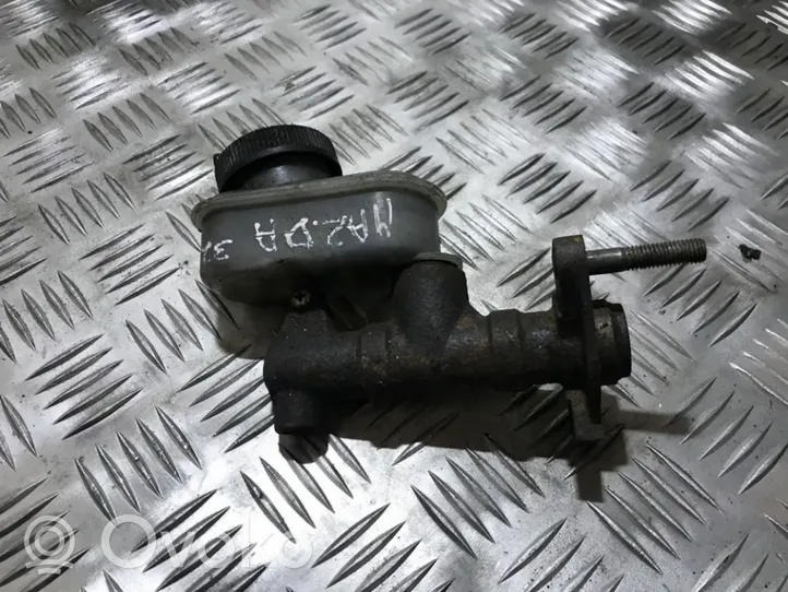 Mazda 323 Główny cylinder sprzęgła 