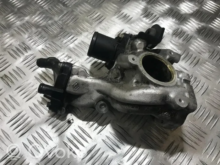 Nissan Note (E11) Tubo flessibile del liquido di raffreddamento del motore 800386710