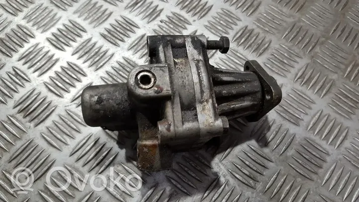 BMW 5 E34 Ohjaustehostimen pumppu 1132987