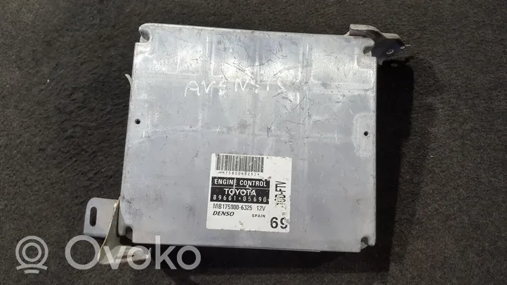 Toyota Avensis T250 Engine control unit/module 8966105690