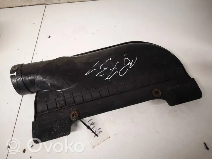 Hyundai i30 Oro paėmimo kanalo detalė (-ės) 282122l000