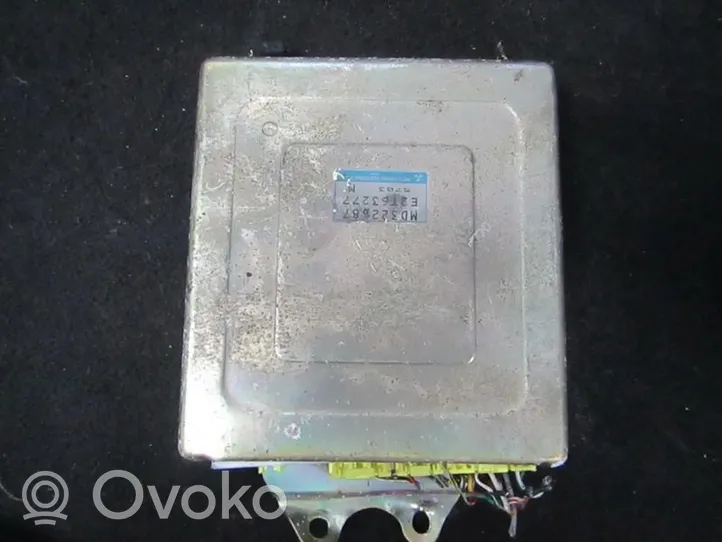 Mitsubishi Carisma Sterownik / Moduł ECU MD322387