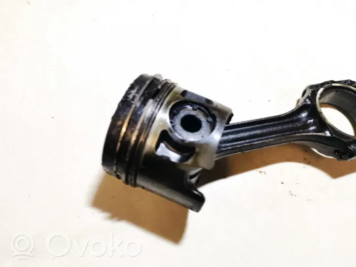 Volkswagen PASSAT B4 Piston with connecting rod 028H