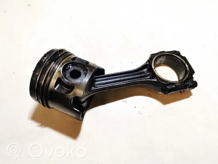 Volkswagen PASSAT B4 Piston with connecting rod 028H