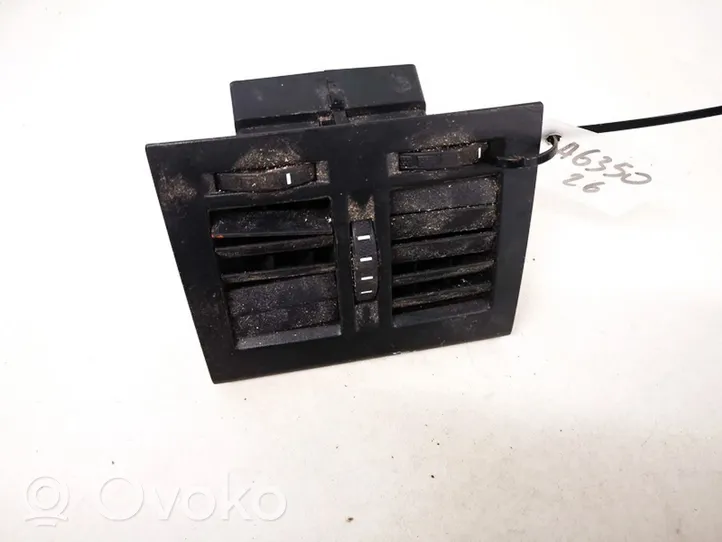 Skoda Octavia Mk2 (1Z) Dash center air vent grill 1z0819203