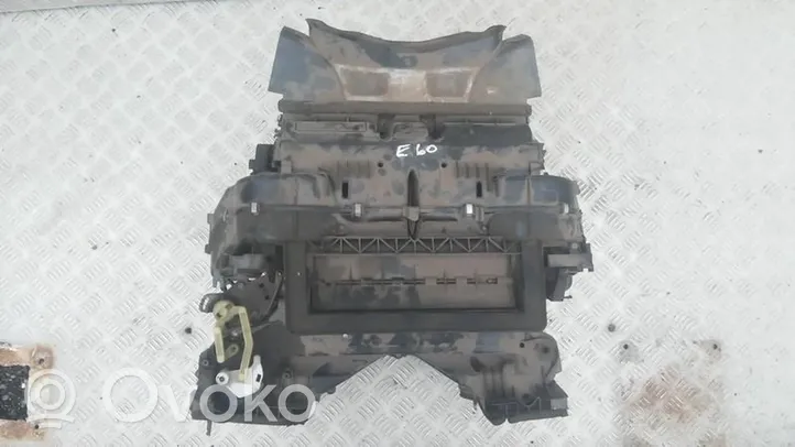 BMW 5 E60 E61 Scatola climatizzatore riscaldamento abitacolo assemblata 10938414